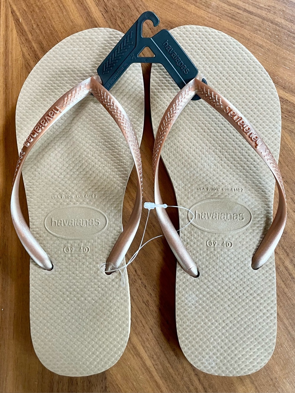 Size 39/40 Havaianas Alpargatas Metallic Rose Gold Tan Nude
